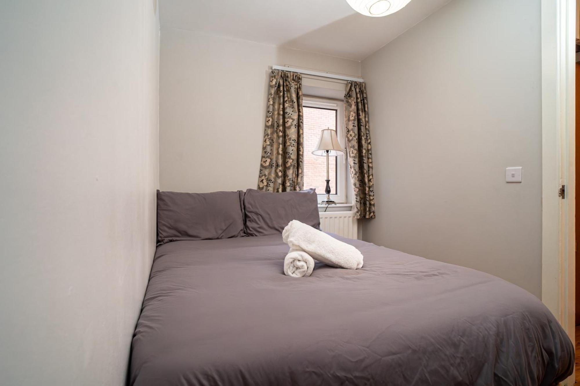 3 Bedroom Central Apartment In Belfast City Centre Exterior foto