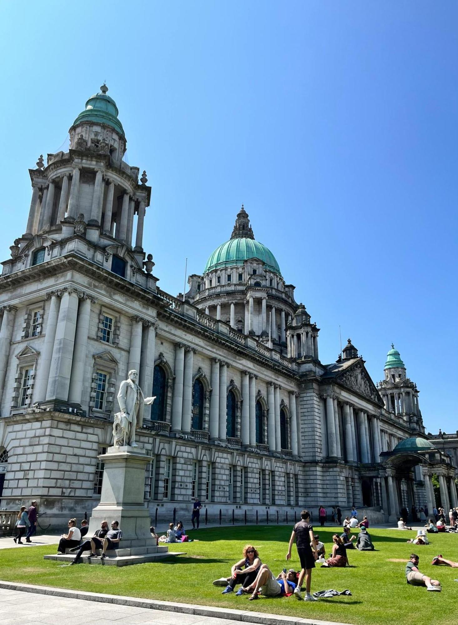 3 Bedroom Central Apartment In Belfast City Centre Exterior foto